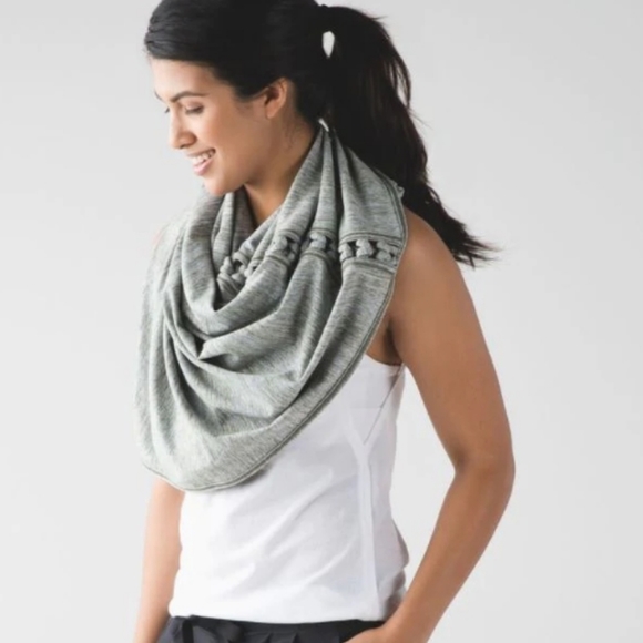 Lululemon Vinyasa Braid Scarf NWOT